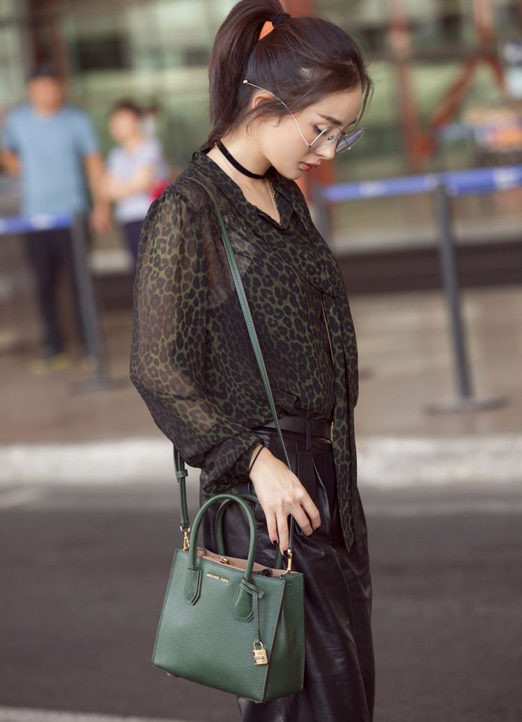 带货杨幂,带货女王杨幂包包