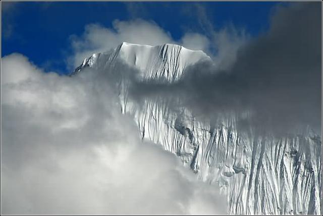 珠穆朗玛峰西坡大本营海拔多少,海拔最高的山峰是珠穆朗玛峰
