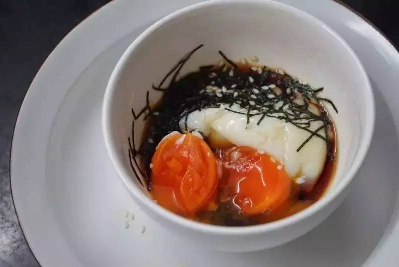 一刀切下去，鸡蛋流黄的感觉，好像中了500万！