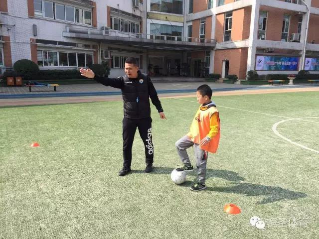 众里寻“她”千百度,坚定稳走育人路!