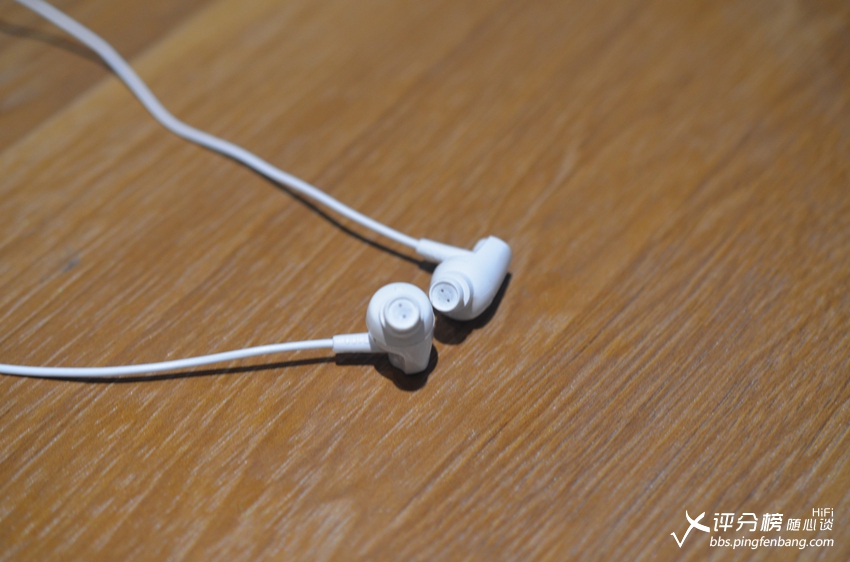 飞利浦对比松下便携式剃须刀,飞利浦监听耳机铁三角