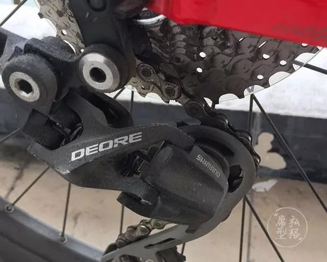 爱骑单车的男生,男生骑单车姿势超帅