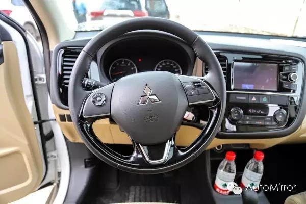 最新款三菱欧蓝德2.0试驾,三菱欧蓝德2.0l畅享版5座试驾