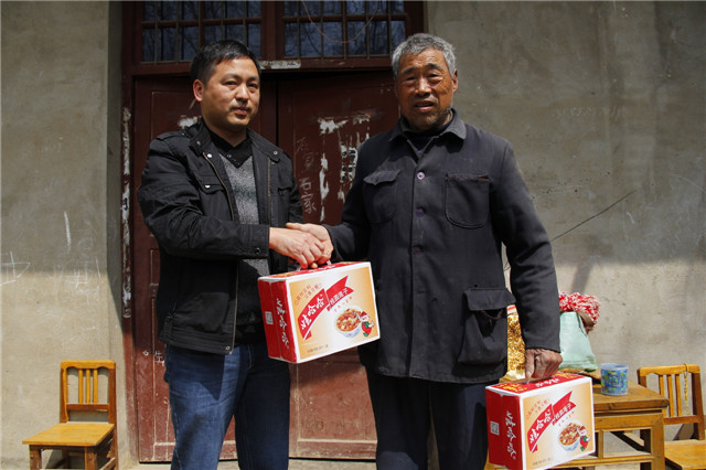 大型历史纪录片《四九英雄》颍泉首映式在行流镇举行