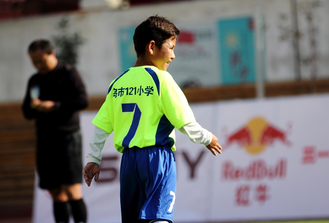 12岁足球少年,12岁足球神童