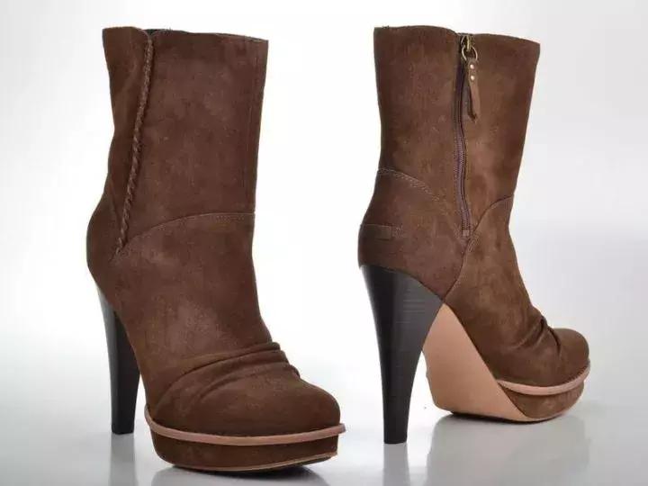 男子售卖假毒品获刑8年,外籍男子利用假奢侈品骗国内女子