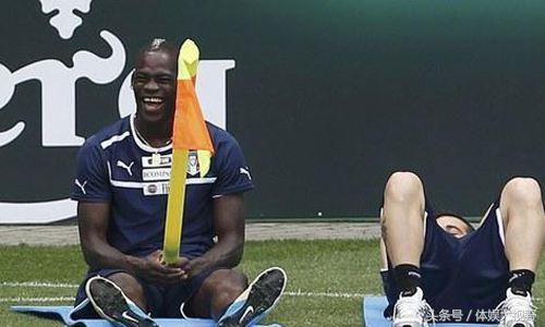 罚丢点球遭嘲讽看范尼如何回击,巴神首次罚丢点球