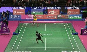 正确羽毛球的打法和步骤图解,简单实用的羽毛球单打战术