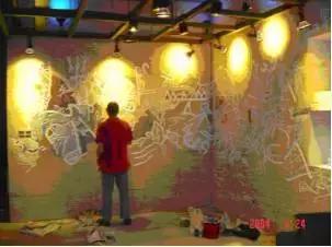 当红蜘蛛遇上汉字艺术家濮列平，瓷砖从此能与人心共鸣