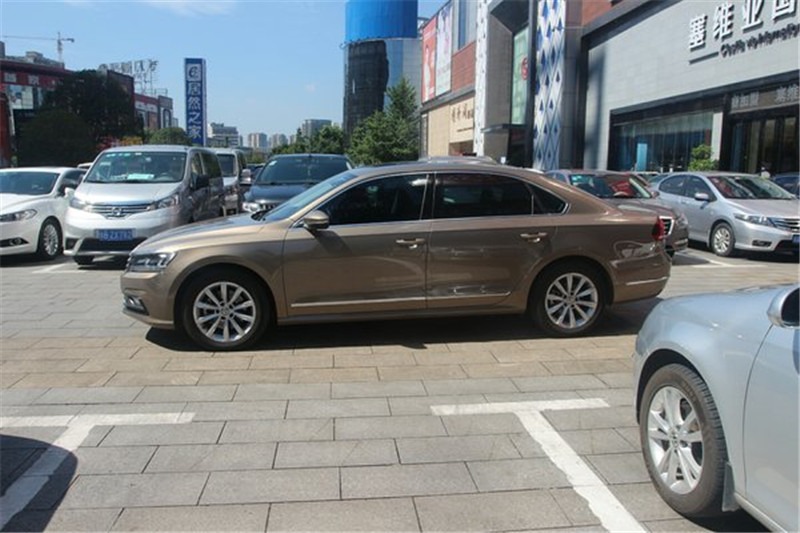 2017款帕萨特330尊荣版车主体验,帕萨特330tsi尊贵版星空版说车