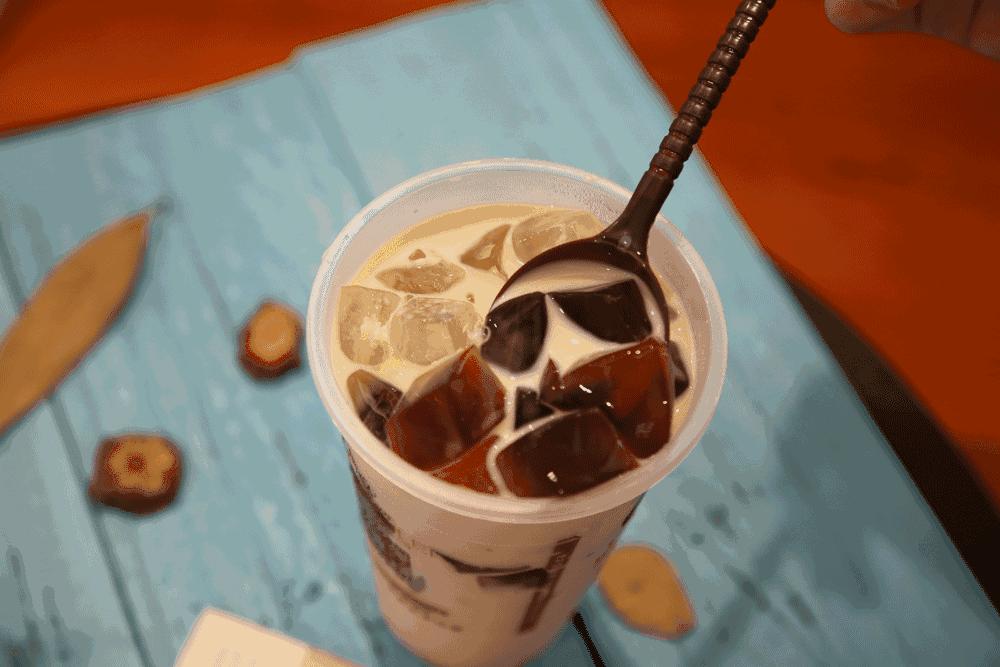 这杯每日限量50份的金砖果茶，只用3天就攻陷了常州人的朋友圈！