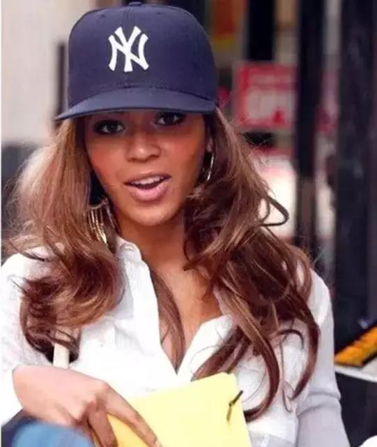 newera蓝色棒球帽,明星newera帽子同款棒球帽