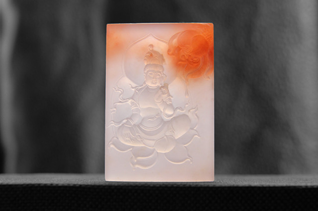 南红玛瑙戴久啦会变吗 (南红玛瑙是越来越便宜吗)