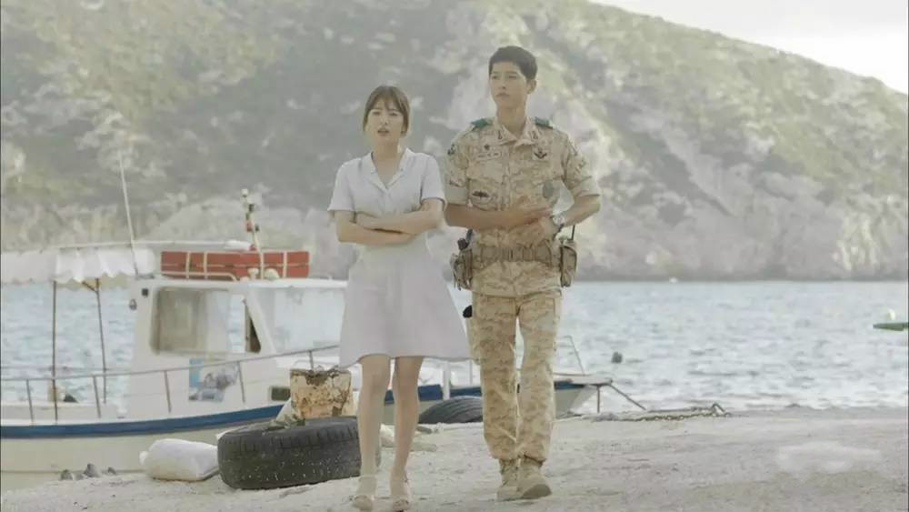 乔妹同款衬衣,乔妹宋仲基白裙