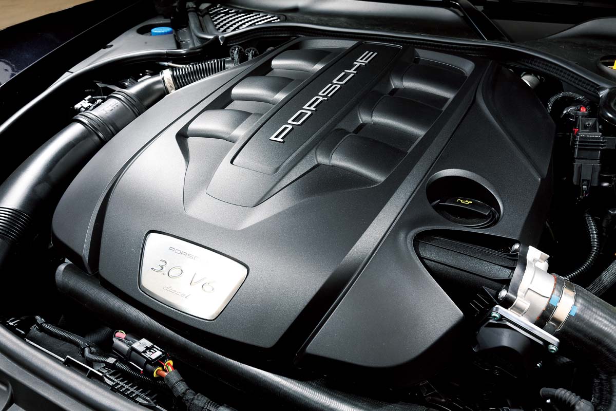 保时捷panameraturbos飙车,保时捷panameragts弹射