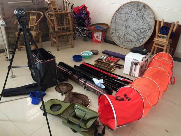 钓鱼是一条不归之路,钓鱼是条不归路一上钩就下不来