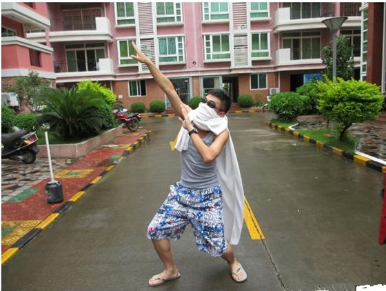 ps搞怪图片,ps恶搞十张趣图