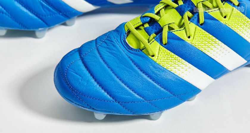 阿迪达斯新配色足球鞋,阿迪达斯最新足球鞋推荐