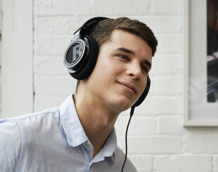 hifi入门用耳机还是音响,hifi耳机入门最便宜