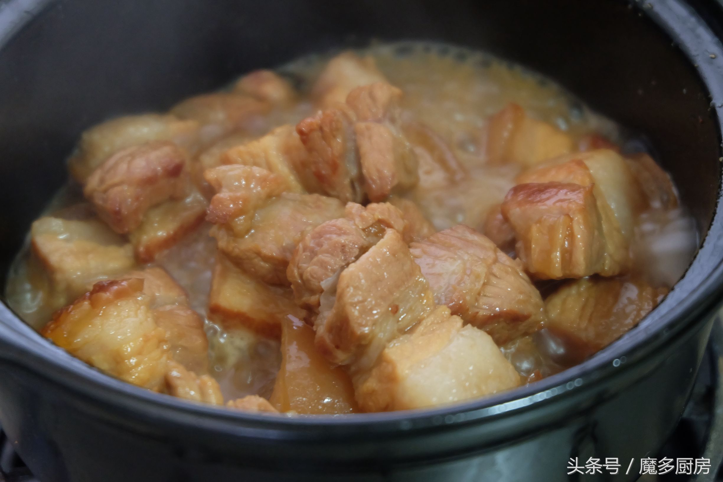 砂锅炖五花肉好吃吗,砂锅炖白菜豆腐香菇土豆五花肉