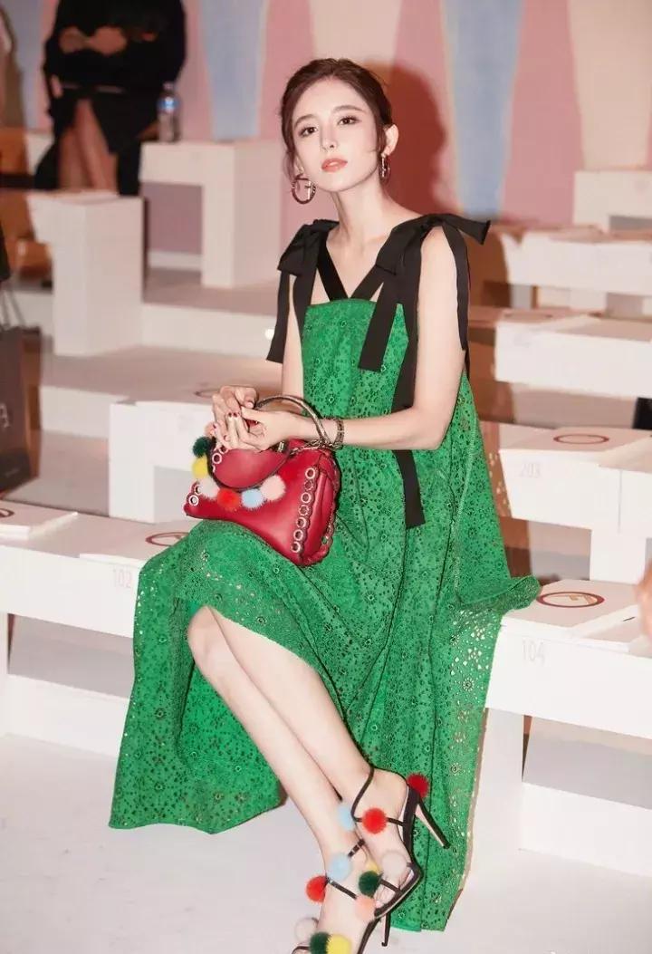 赵丽颖时尚测评,赵丽颖时尚感赶超杨幂