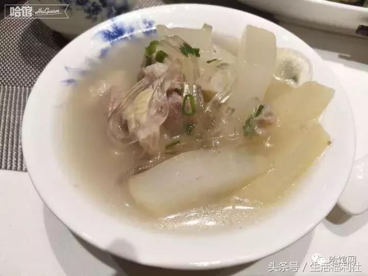 我家小区旁边老饭店变身3.0，三鲜锅烙让嘴欲罢不能，让胃抗议！