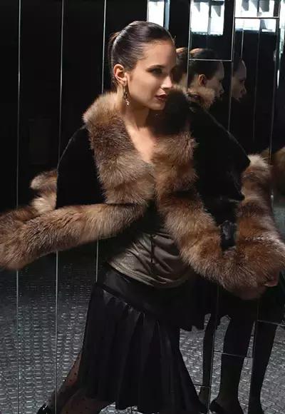 kc皮草和艾夫人皮草哪个牌子好,束兰皮草和kc皮草哪个好
