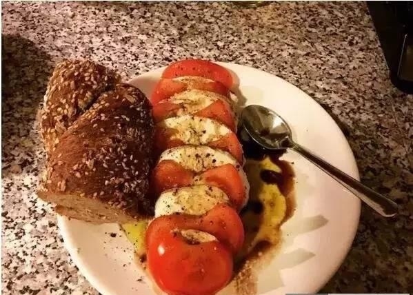 举铁界最性感的护士——CarinaLinn这么美丽的人生