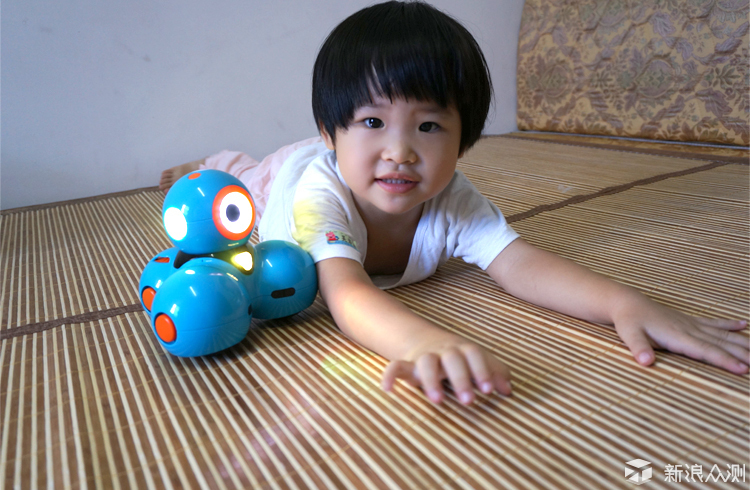 少儿编程机器人达奇,达奇机器人少儿编程