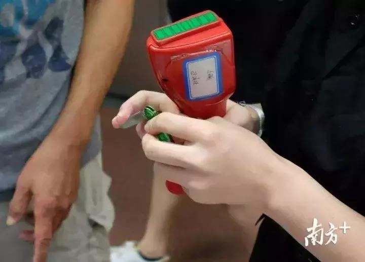 广州地铁淘金站安检,广州地铁安检升级车站