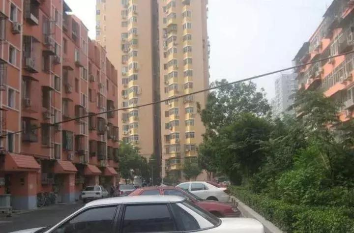 金光闪闪的右安门！