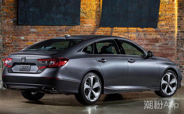 第十代雅阁驾乘体验,2017年雅阁2.0精英测评