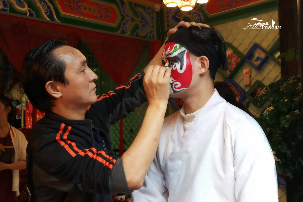 三星galaxyc8港版,三星galaxyc8像素