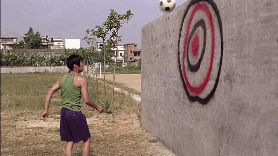 周星驰笑场少林足球,周星驰拍少林足球有多艰难