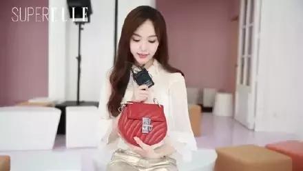 刘雯唐嫣同款小猪包,刘雯唐嫣最新消息