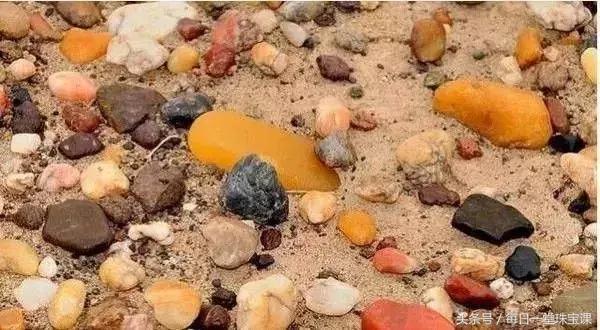 当初遍地无人识，如今身价飙千倍！现在去*疆新**捡石头，还来得及吗