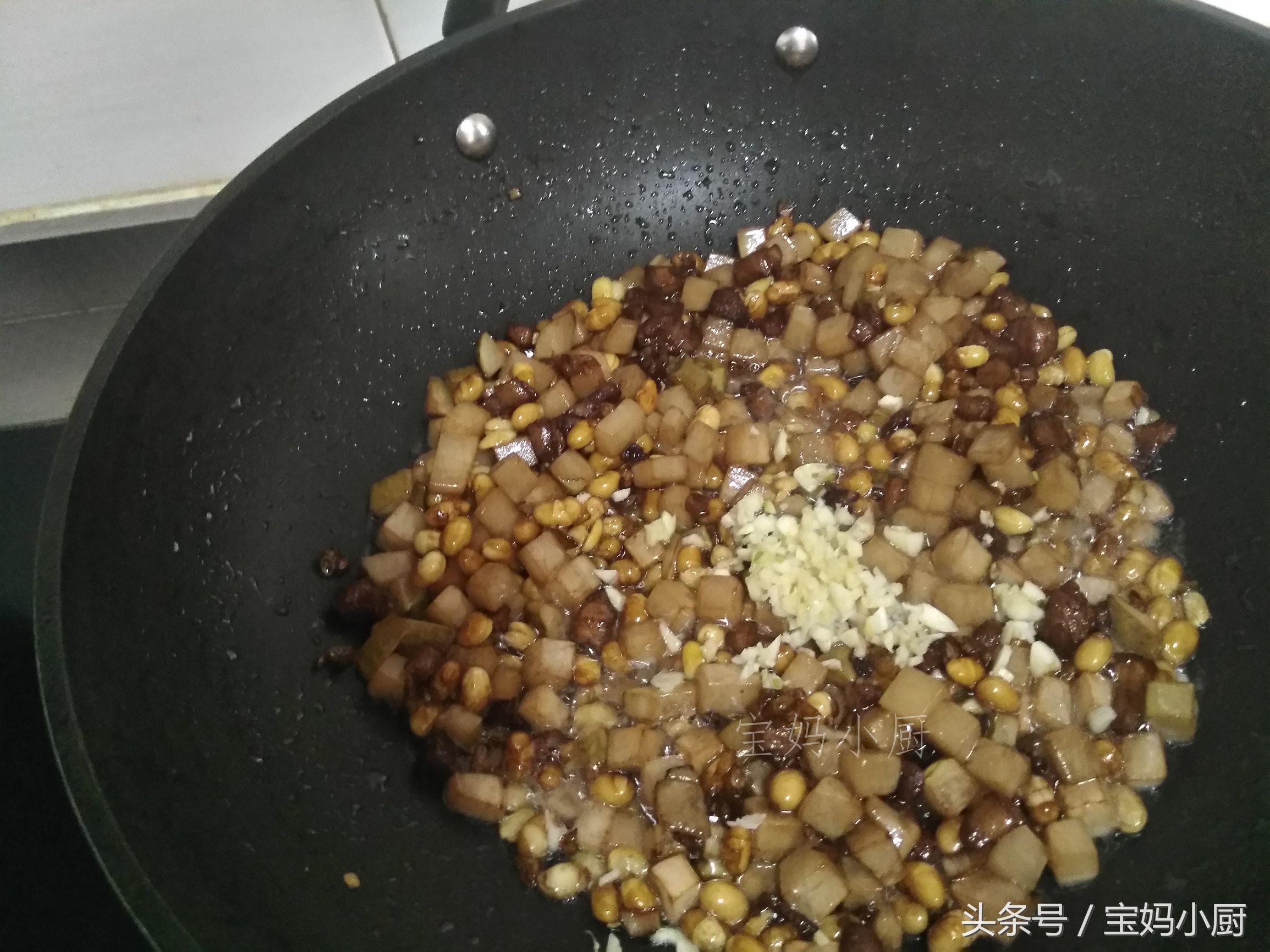 水疙瘩的家常做法大全,水疙瘩怎么做好吃窍门