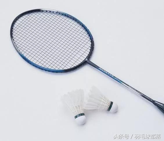 羽毛球拍不同磅数有什么区别,羽毛球拍磅数横线和竖线的要求