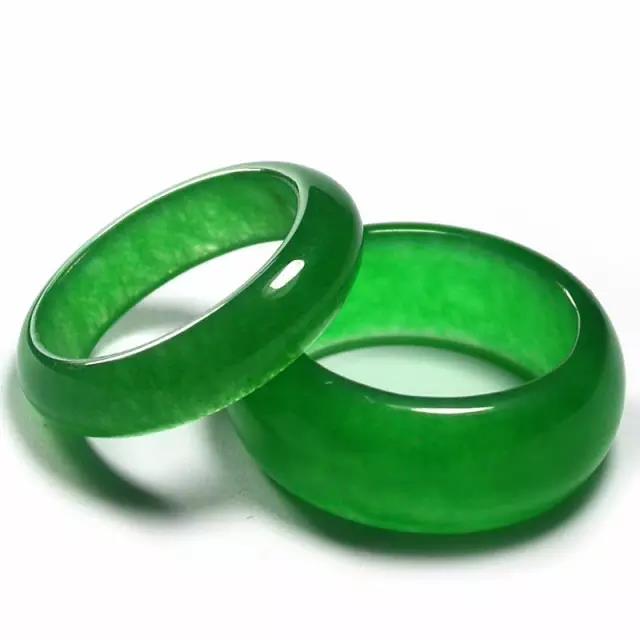 几百块钱的玉石也不全是假的，除了最后两种