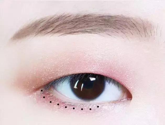 单眼皮厚眼皮推荐的眼影,适合单眼皮的大牌眼影