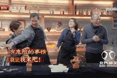 张国立给邓婕62岁生日一封信,邓婕60岁收到张国立情书