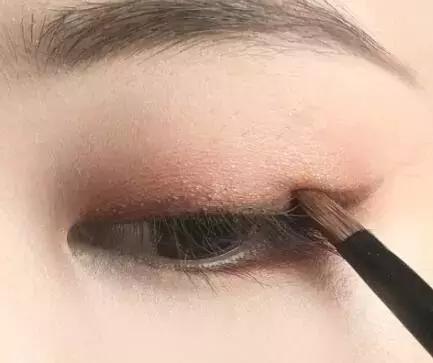 单眼皮厚眼皮推荐的眼影,适合单眼皮的大牌眼影