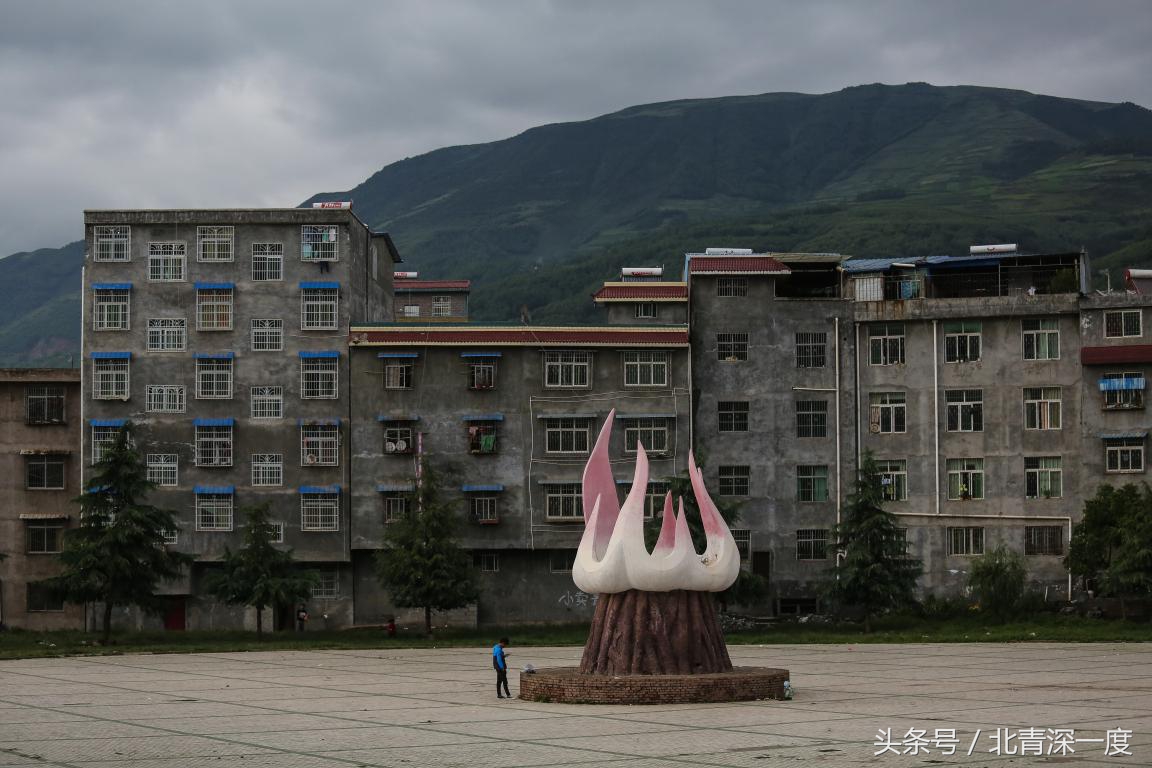 鹿晗泥坑,鹿晗在泥坑里