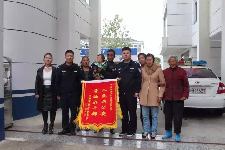 这些礼物我们都很喜欢英语怎么说,这些礼物是送给我的英语