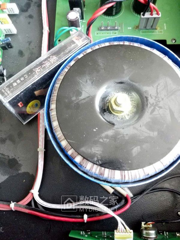 维修BATELCE400专业大功率功放，解决LOAD红灯报警故障问题