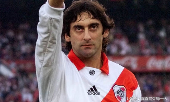 盘点足坛十大球星,足坛十大水货巨星