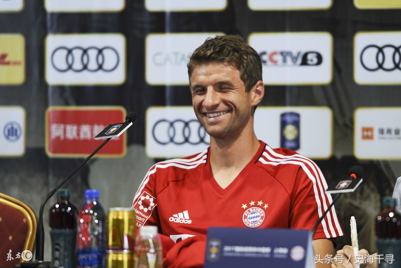 世界足坛十大经典球星绰号,足坛球星绝技盘点