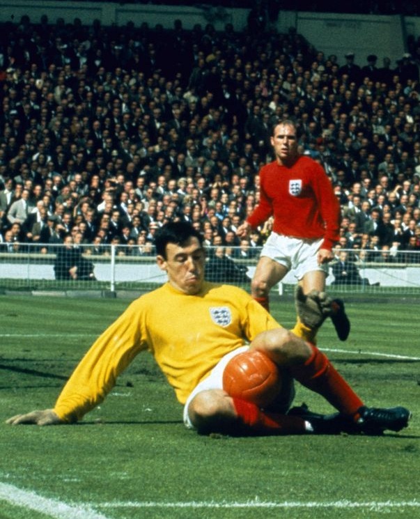 历届世界杯最佳守门员,历届世界杯守门员精彩扑救