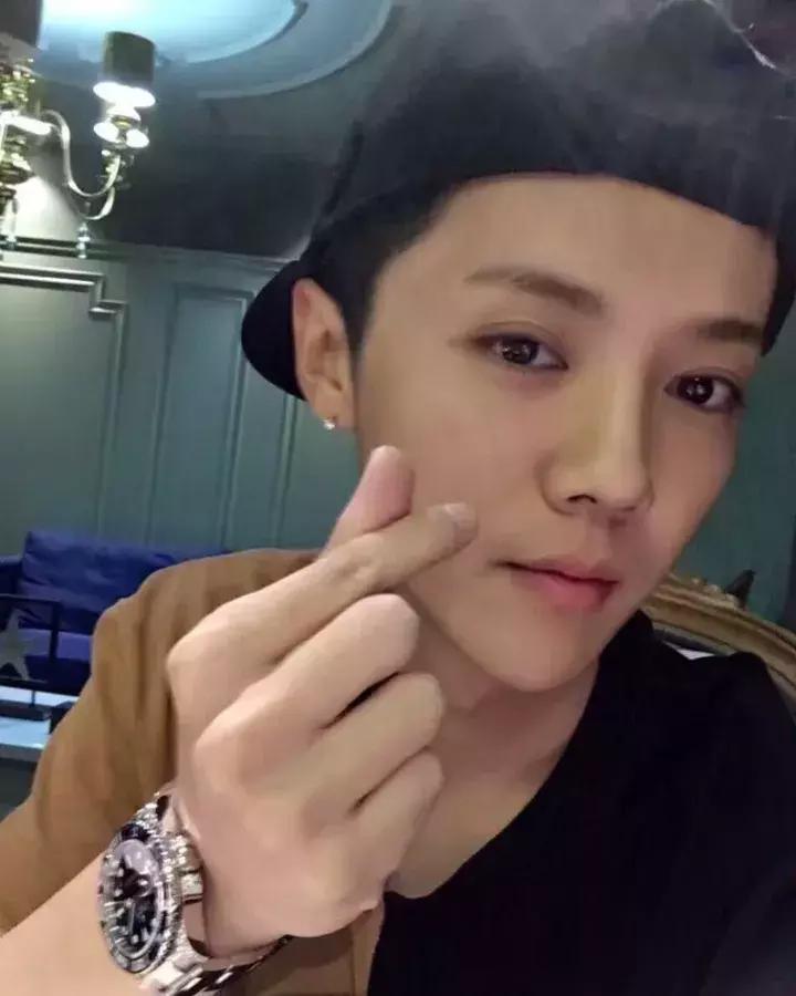 我竟妄想买鹿晗和潘玮柏手上的那块表?