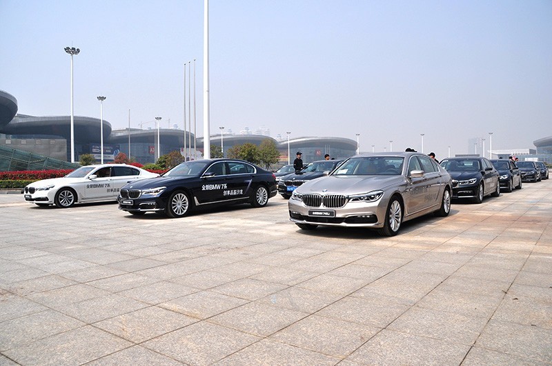 试驾宝马730li3.0l六缸,宝马730li2.0t够用吗